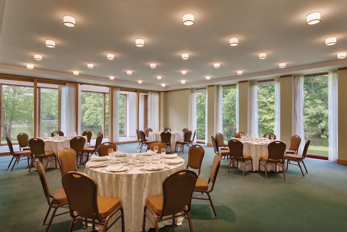 Palisades Premier Conference Center Hotel Exterior photo